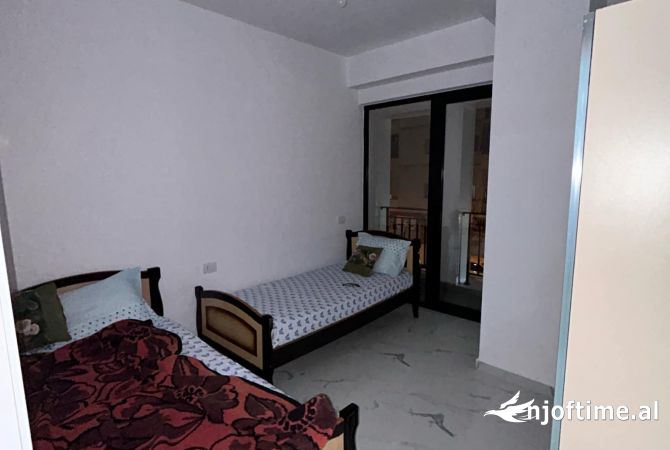 Shtepi me qera 1+1 ne Tirane - 50,000 Leke