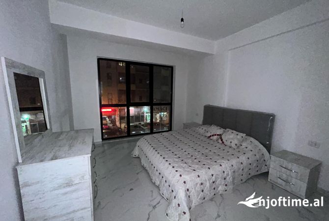 Shtepi me qera Apartament ne Tirane, 1+1, Mobilimi E mobiluar, Pagesa 50,000  Leke.