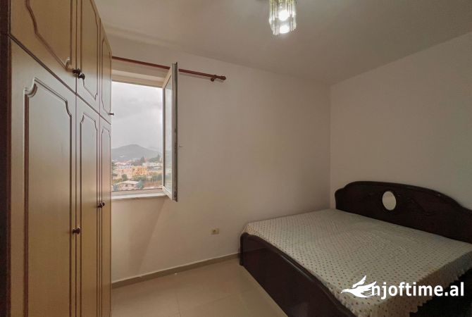 Shtepi me qera Apartament ne Tirane, 1+1, Mobilimi Pjeserisht e mobiluar, Pagesa 350  Euro.