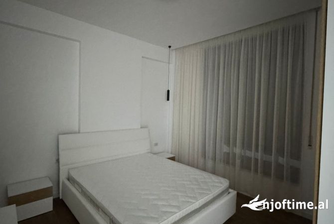 Shtepi me qera Apartament ne Tirane, 2+1, Mobilimi E mobiluar, Pagesa 60,000  Leke.