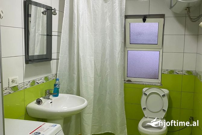 Shtepi me qera 1+1 ne Tirane - 70,000 Leke