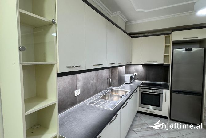 Shtepi me qera Apartament ne Tirane, 1+1, Mobilimi E mobiluar, Pagesa 60,000  Leke.