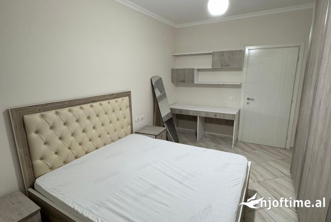 Shtepi me qera 1+1 ne Tirane - 60,000 Leke