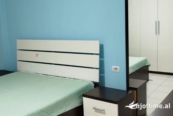 Shtepi me qera 2+1 ne Tirane - 550 Euro