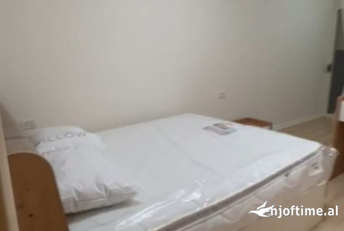Shtepi me qera Apartament ne Tirane, 1+1, Mobilimi E mobiluar, Pagesa 470  Euro.