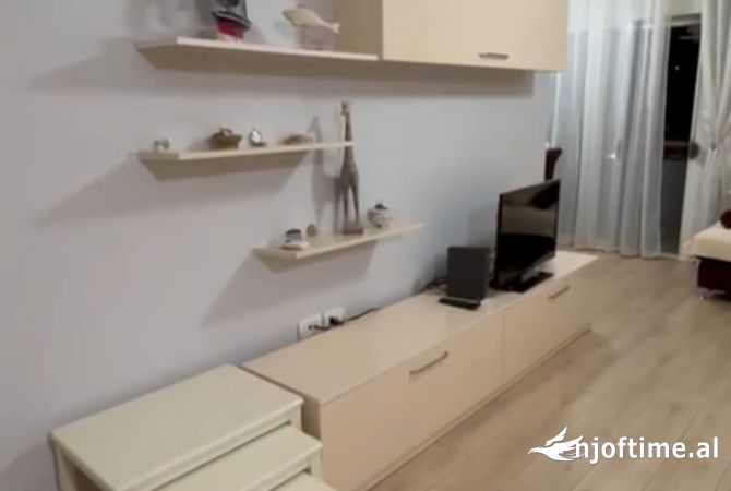 Shtepi me qera 1+1 ne Tirane - 470 Euro