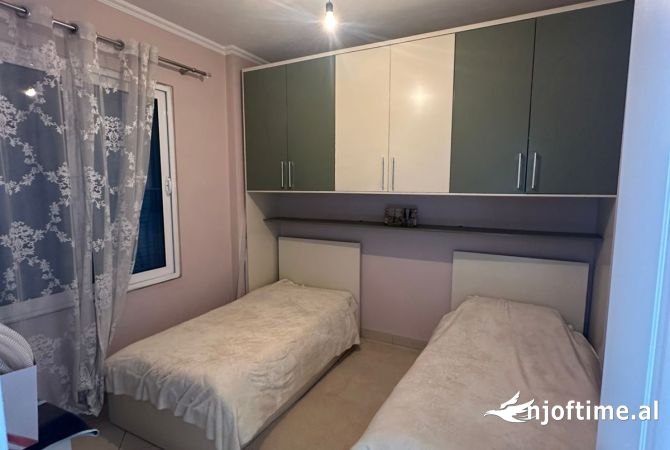 Shtepi me qera 2+1 ne Tirane - 40,000 Leke