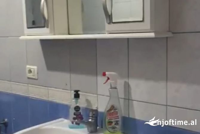 Shtepi me qera Apartament ne Tirane, 2+1, Mobilimi E mobiluar, Pagesa 380  Euro.