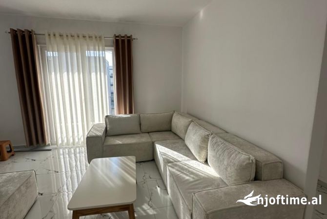 Shtepi me qera 2+1 ne Tirane - 450 Euro