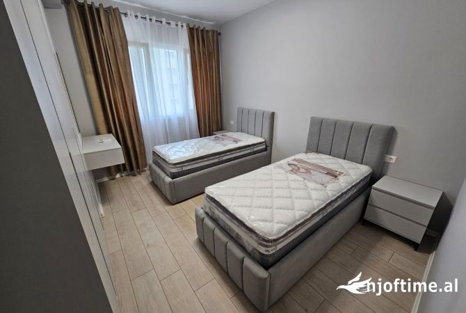 Shtepi me qera Apartament ne Tirane, 1+1, Mobilimi E mobiluar, Pagesa 84,000  Leke.