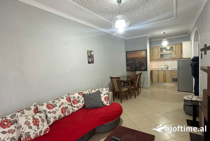 Shtepi me qera 1+1 ne Tirane - 450 Euro