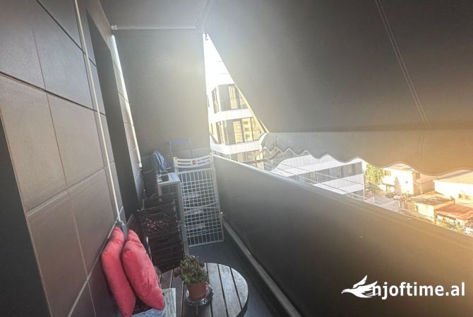 Shtepi ne shitje Apartament ne Tirane, 1+1, Mobilimi E mobiluar, Pagesa 150,000  Euro.