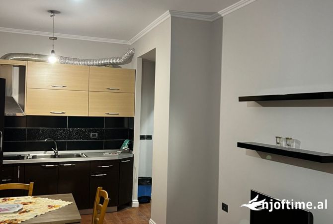Shtepi me qera 1+1 ne Tirane - 450 Euro