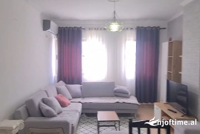 Shtepi me qera 1+1 ne Tirane - 400 Euro
