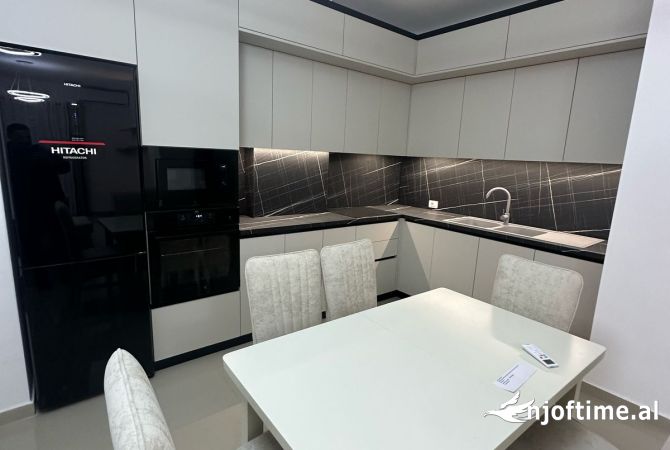 Shtepi me qera 2+1 ne Tirane - 450 Euro
