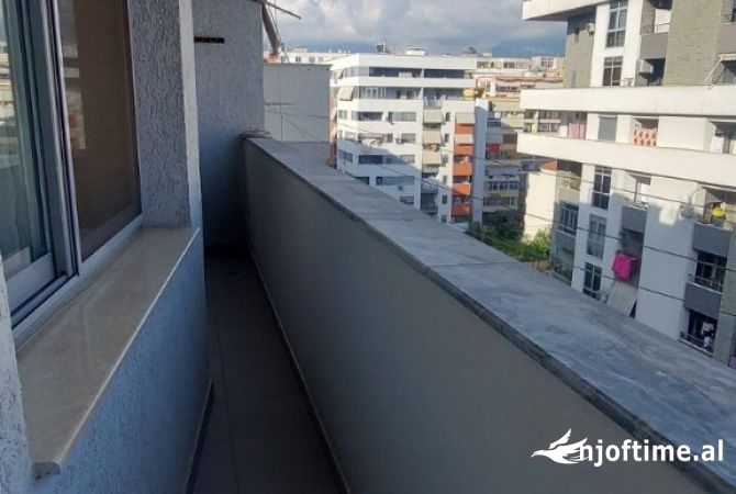 Shtepi me qera Apartament ne Tirane, 2+1, Mobilimi E mobiluar, Pagesa 500  Euro.