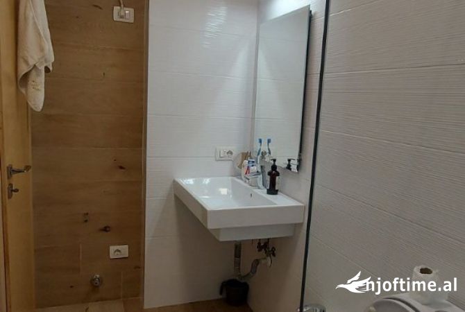Shtepi me qera 2+1 ne Tirane - 500 Euro