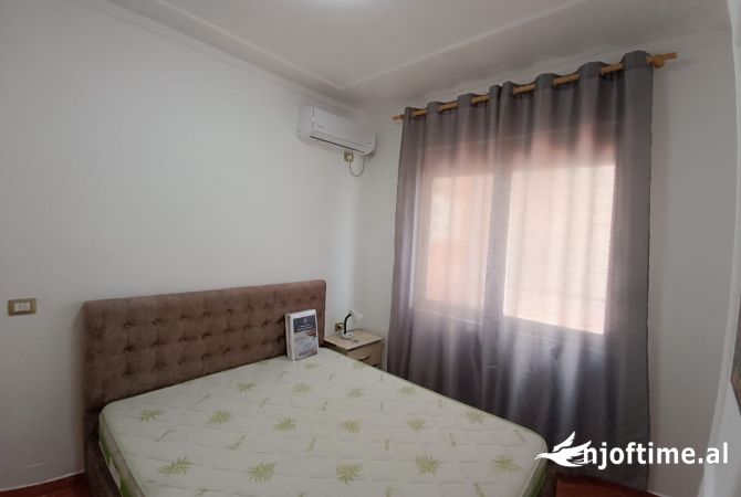 Shtepi me qera Apartament ne Tirane, 1+1, Mobilimi E mobiluar, Pagesa 430  Euro.