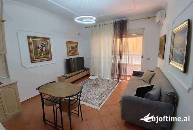 Shtepi me qera 1+1 ne Tirane - 430 Euro