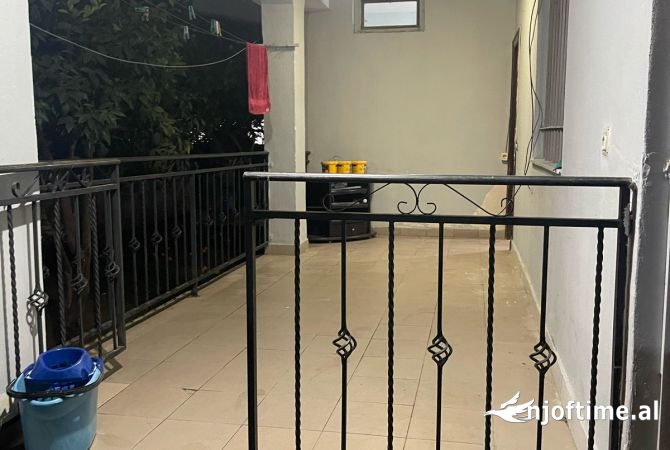 Shtepi me qera Shtepi Private ne Tirane, 1+1, Mobilimi E mobiluar, Pagesa 350  Euro.