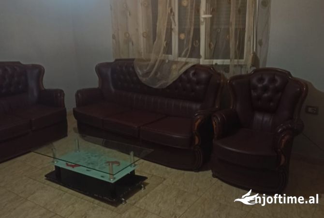 Shtepi me qera 2+1 ne Tirane - 300 Euro