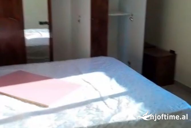 Shtepi me qera 2+1 ne Tirane - 300 Euro