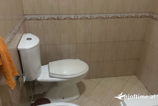 Shtepi me qera Apartament ne Tirane, 1+1, Mobilimi E mobiluar, Pagesa 450  Euro.
