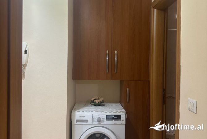 Shtepi me qera Apartament ne Tirane, 1+1, Mobilimi E mobiluar, Pagesa 450  Euro.