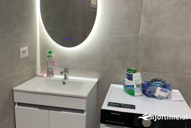Shtepi me qera Apartament ne Tirane, 2+1, Mobilimi E mobiluar, Pagesa 850  Euro.