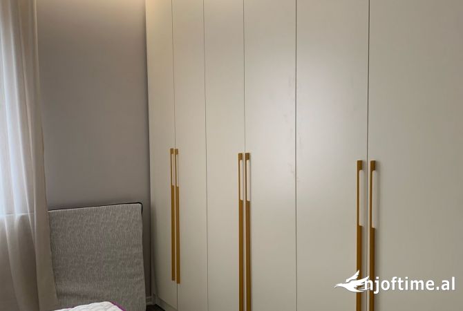 Shtepi me qera Apartament ne Tirane, 2+1, Mobilimi E mobiluar, Pagesa 850  Euro.