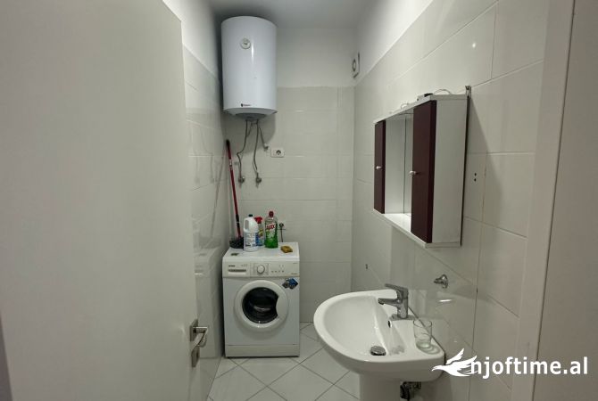 Shtepi me qera Apartament ne Tirane, 2+1, Mobilimi E mobiluar, Pagesa 600  Euro.