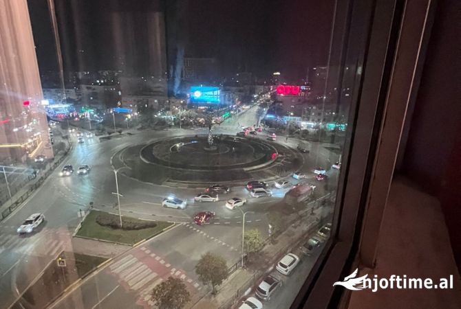 Shtepi me qera Apartament ne Tirane, 3+1, Mobilimi E mobiluar, Pagesa 1,000  Euro.