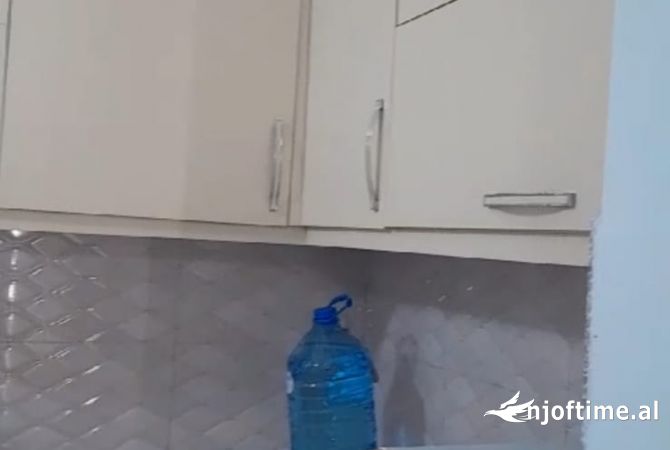 Shtepi me qera Apartament ne Tirane, 2+1, Mobilimi E mobiluar, Pagesa 480  Euro.