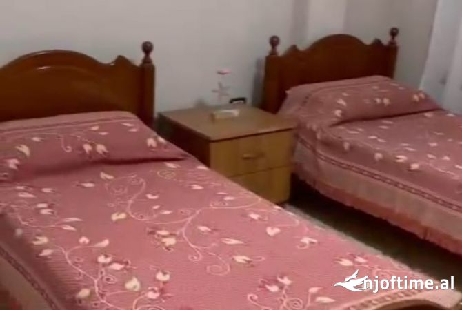 Shtepi me qera Shtepi Private ne Tirane, 1+1, Mobilimi E mobiluar, Pagesa 400  Euro.