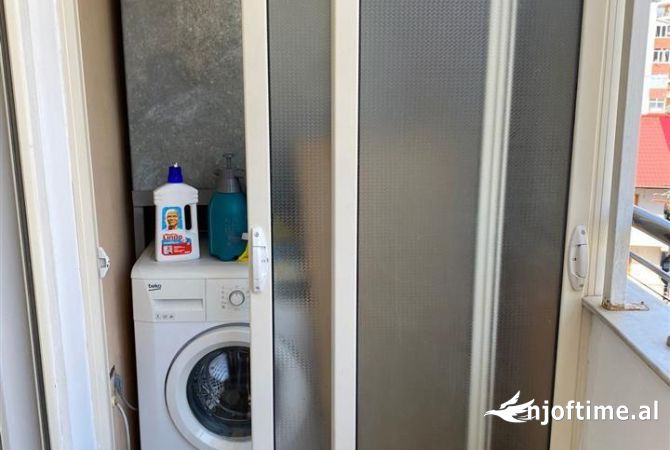Shtepi me qera Apartament ne Tirane, 1+1, Mobilimi E mobiluar, Pagesa 350  Euro.
