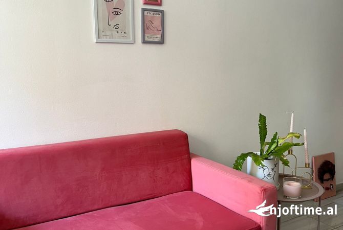 Shtepi ne shitje Duplex(shtepi me 2 kate) ne Tirane, 1+1, Mobilimi E mobiluar, Pagesa 78,000  Euro.