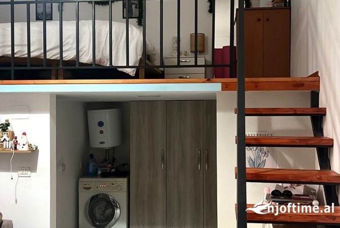 Shtepi ne shitje Duplex(shtepi me 2 kate) ne Tirane, 1+1, Mobilimi E mobiluar, Pagesa 78,000  Euro.