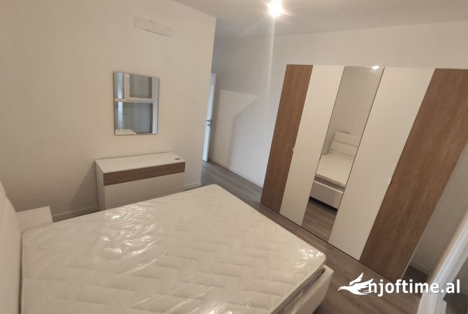 Shtepi me qera Apartament ne Tirane, 2+1, Mobilimi E mobiluar, Pagesa 550  Euro.
