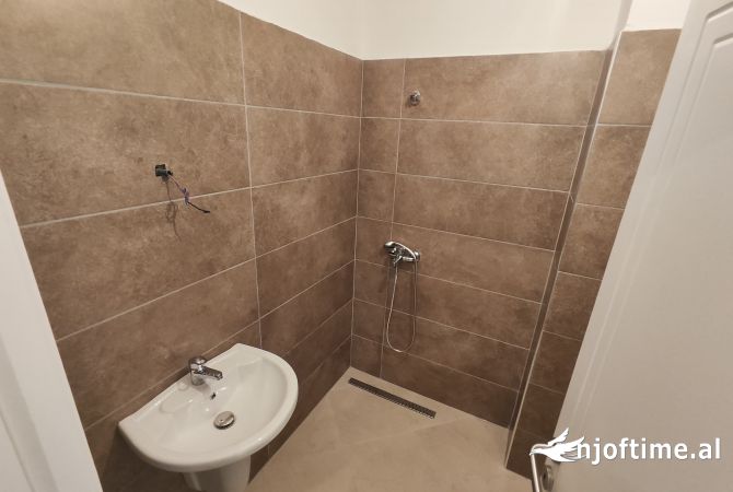 Shtepi me qera 2+1 ne Tirane - 550 Euro