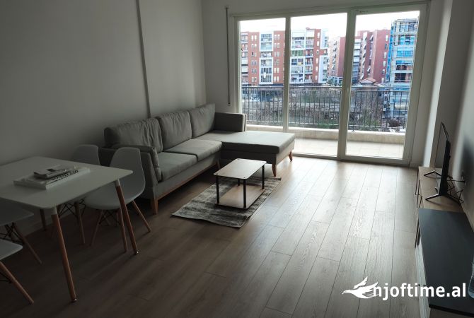 Shtepi me qera 2+1 ne Tirane - 550 Euro