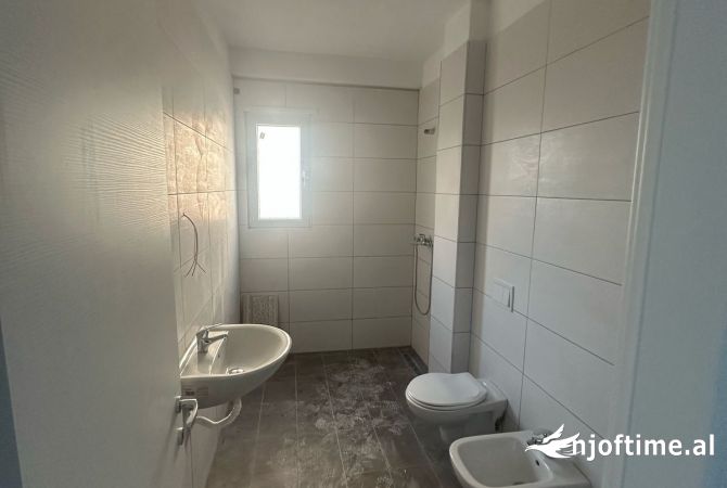 Apartment for sale in Tirana 1+1, Emty