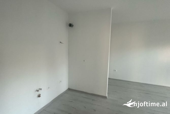 Apartment for sale in Tirana 1+1, Emty