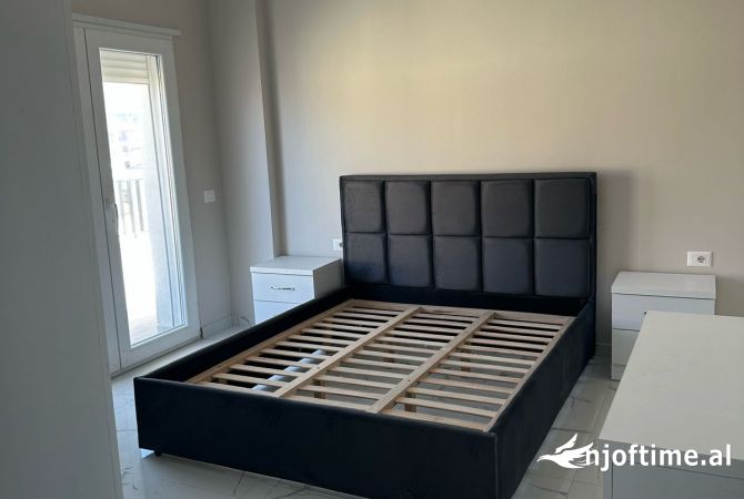 Shtepi me qera 2+1 ne Tirane - 400 Euro