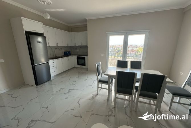 Shtepi me qera 2+1 ne Tirane - 400 Euro