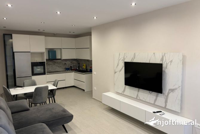 Shtepi me qera Apartament ne Tirane, 1+1, Mobilimi E mobiluar, Pagesa 420  Euro.