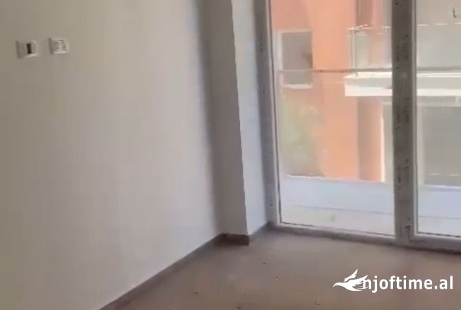 Shtepi ne shitje Apartament ne Lezhe, 1+1, Mobilimi Bosh, pa mobiluar, Pagesa 84,000  Euro.