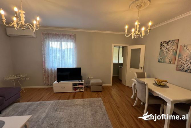 Shtepi me qera Apartament ne Tirane, 1+1, Mobilimi E mobiluar, Pagesa 600  Euro.
