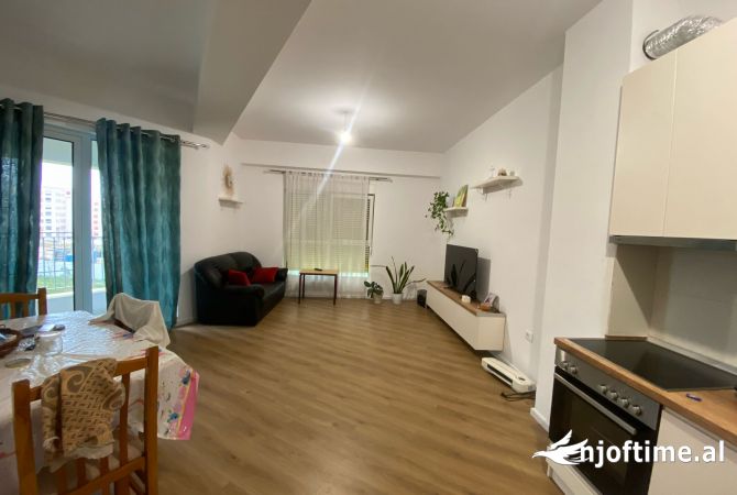 Shtepi me qera 2+1 ne Tirane - 400 Euro
