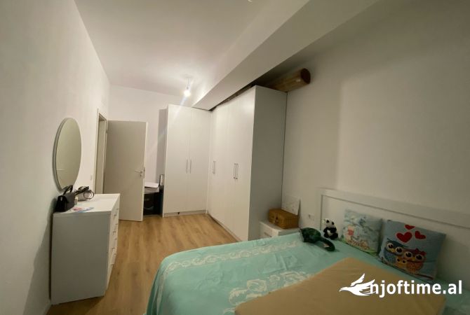 Shtepi me qera 2+1 ne Tirane - 400 Euro