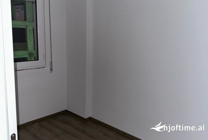 Shtepi me qera 2+1 ne Tirane - 300 Euro
